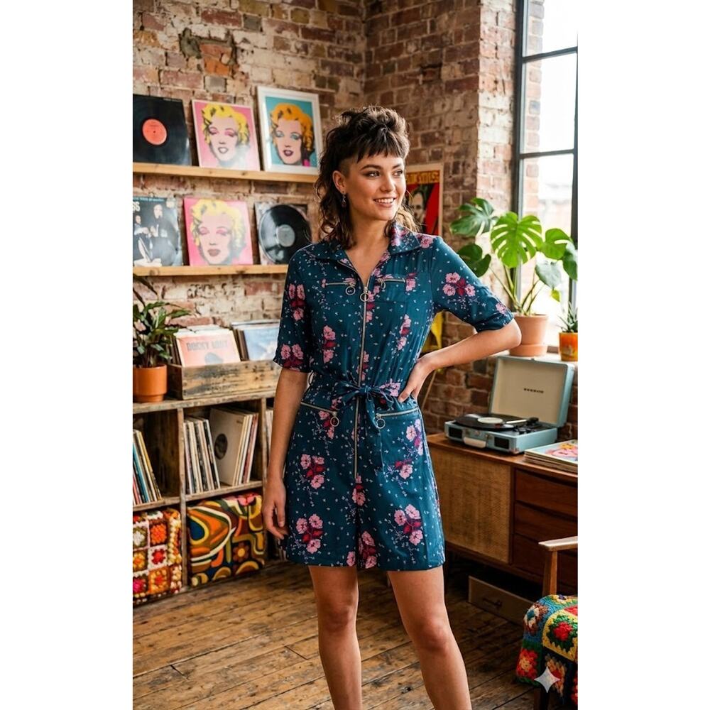 New WT Funky Flavours Floral Utility Romper Zip Front Ring Pull Playsuit XS